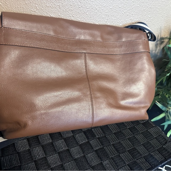 CHARLES MESSENGER IN SMOOTH LEATHER (COACH F54792) laptop/briefcase/messenger. - Picture 10 of 10